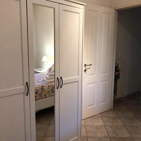 Lady's Apartment *